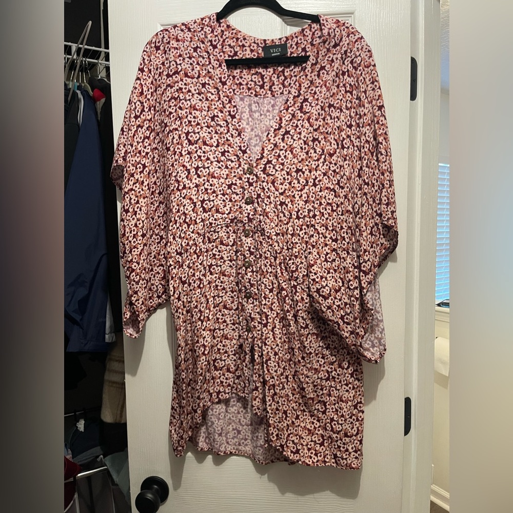 Vici Coverup or Tunic top